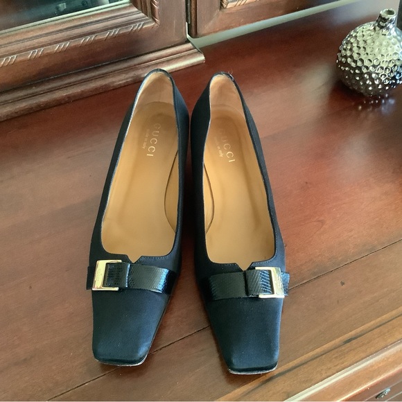 Gucci Black Pony Hair Pumps - Picture 10 of 11